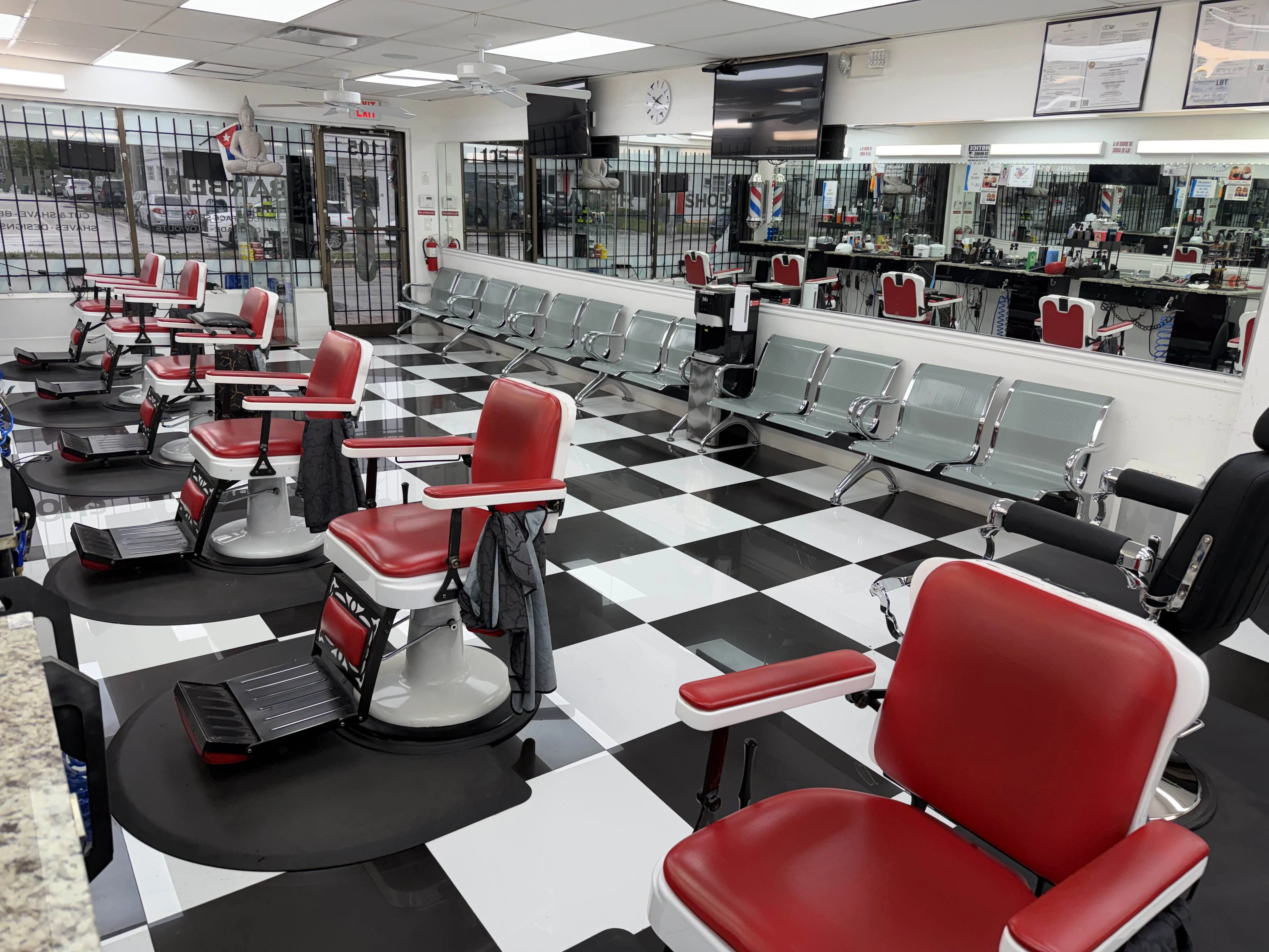 Cata Luxury Barber Room - Corner barber area