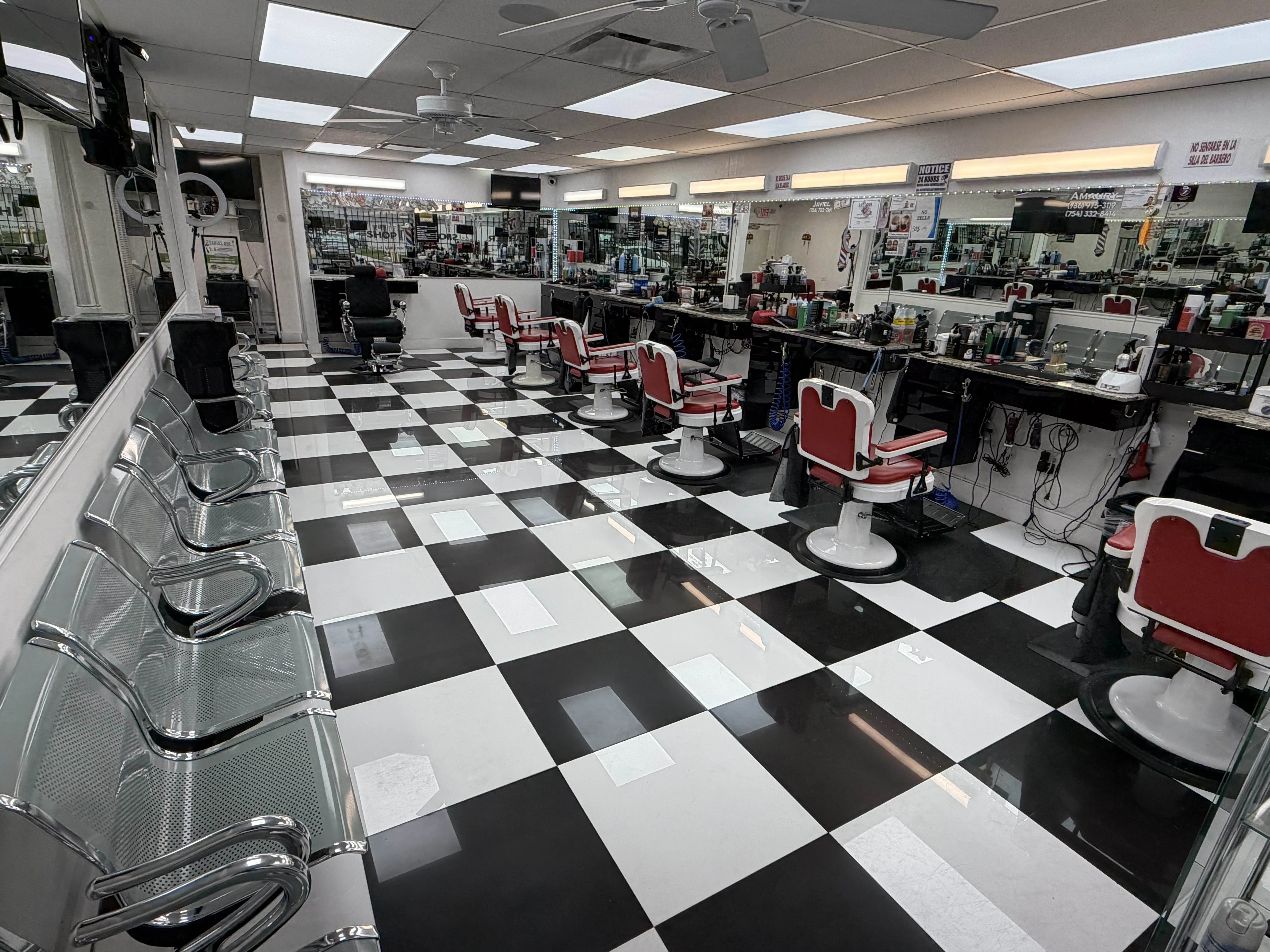 Cata Luxury Barber Room - Front door