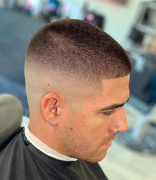 Sharp Line-Up Edge-Up Service for maintaining crisp edges - Cata Luxury Barber Room Miami